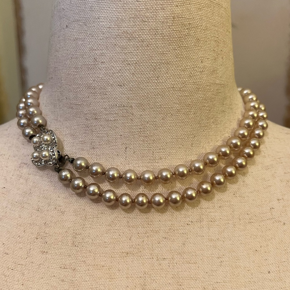 Vintage Classic Double-Strand Champagne Pearl Necklace with Silver Clasp